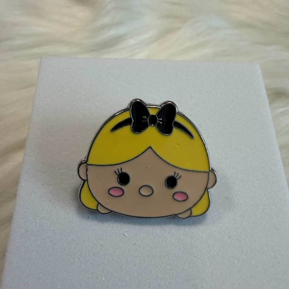 💜3/$15 DISNEY Cute Cartoon Character Enamel Pin